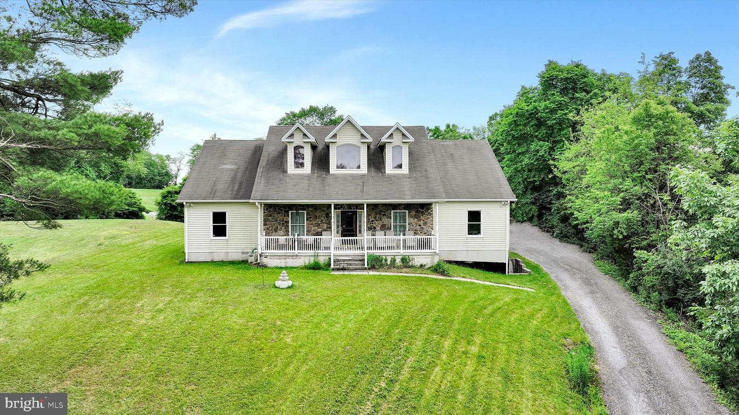 820 Heck Hill Road, Lewisberry