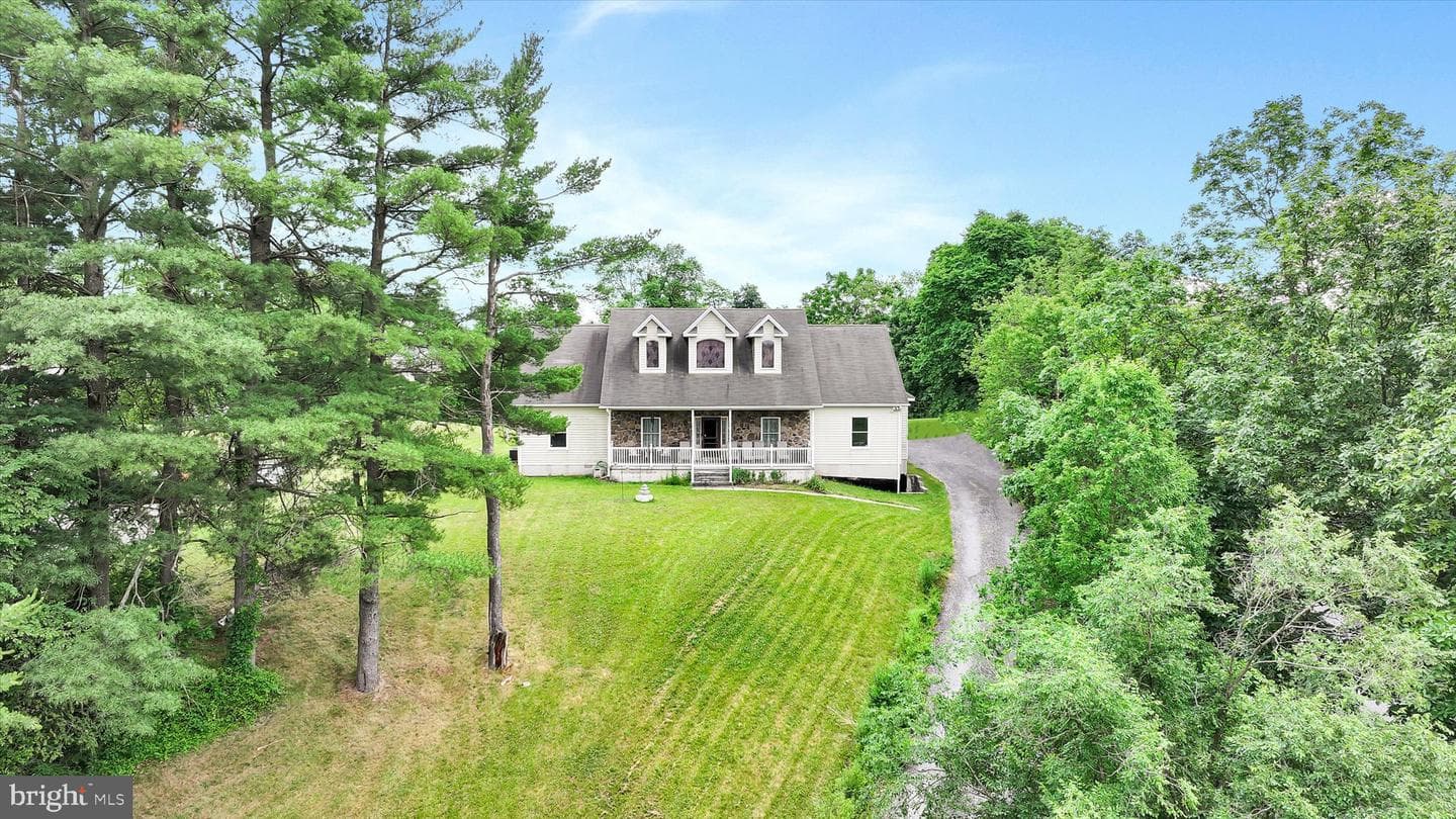 820 Heck Hill Road, Lewisberry