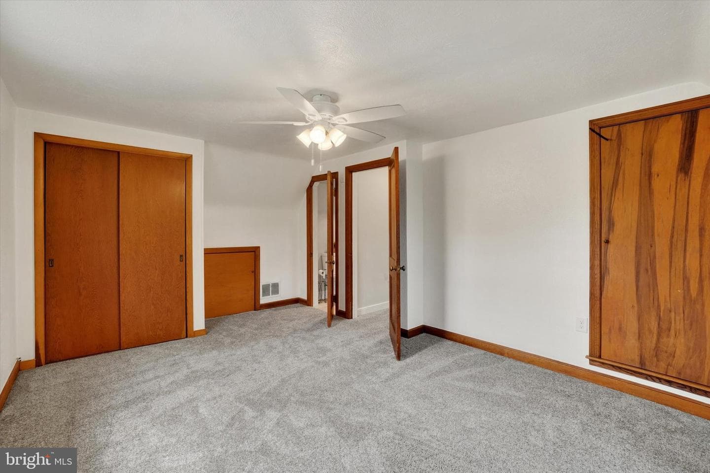 200 Evergreen Lane photo 16