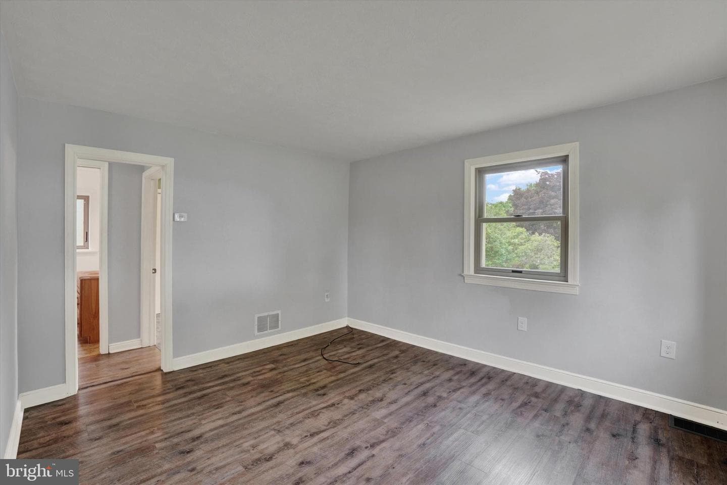200 Evergreen Lane photo 4