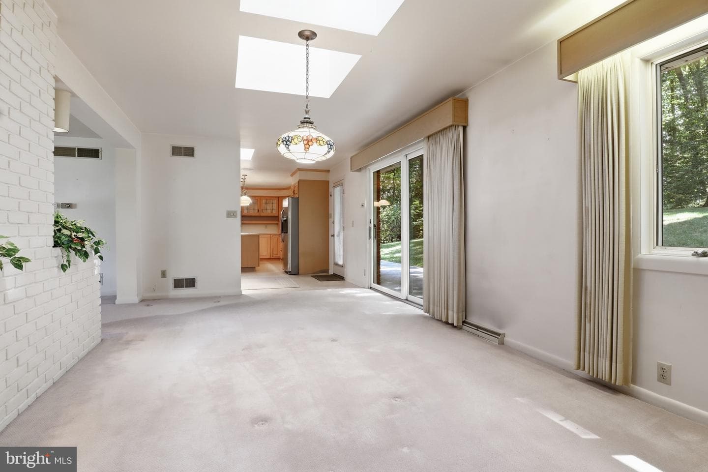 27 Woodside Drive photo 8