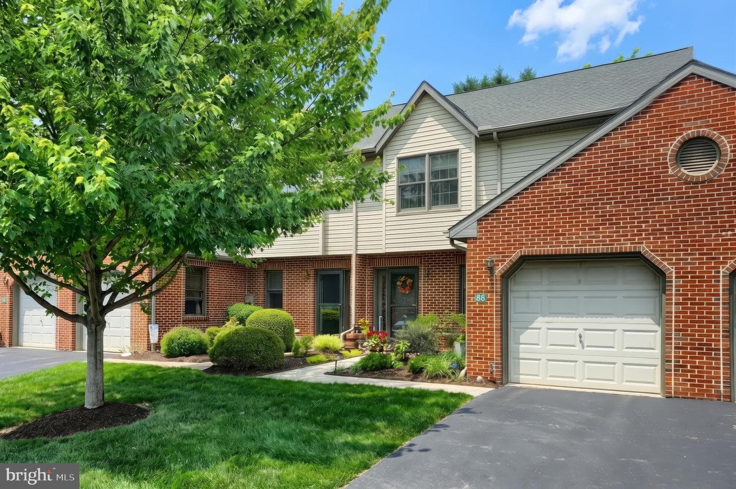 88 Jean Lo Way #88, York
