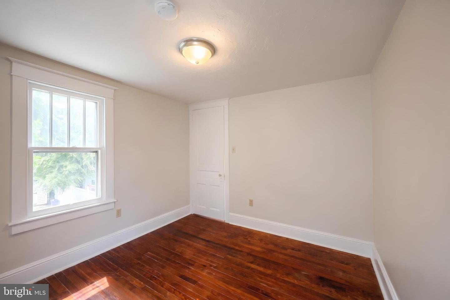 1019 W College Avenue photo 24