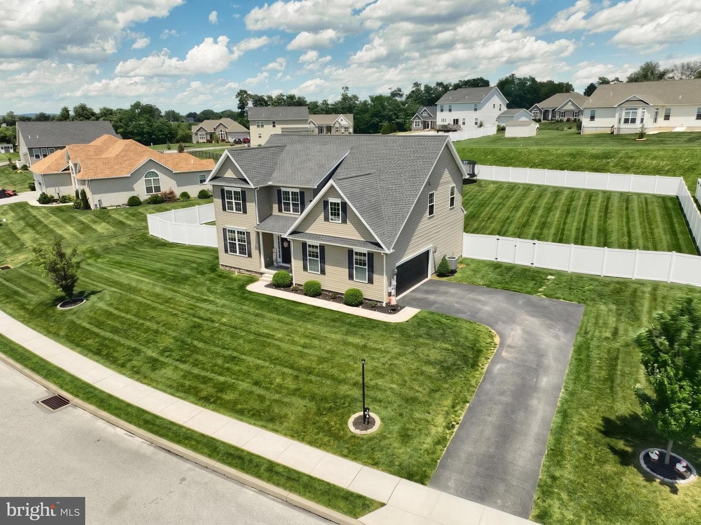 925 Ripple Drive photo 40