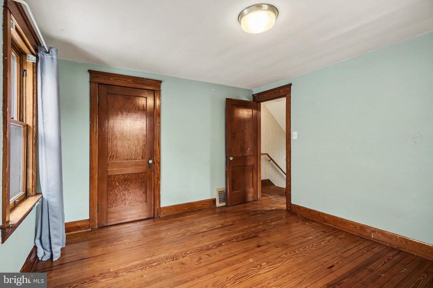 317 E Hanover Street photo 23