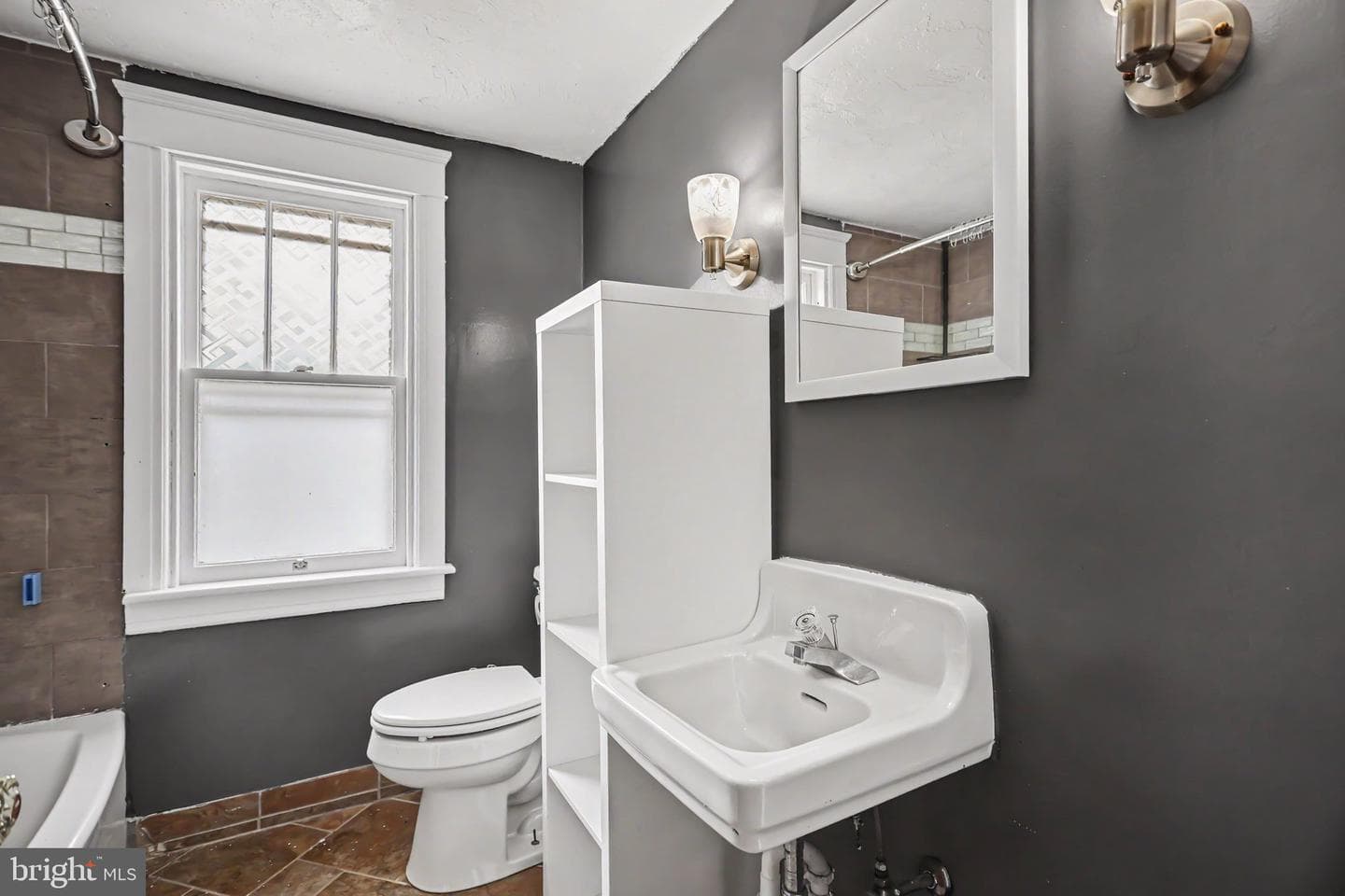 317 E Hanover Street photo 24