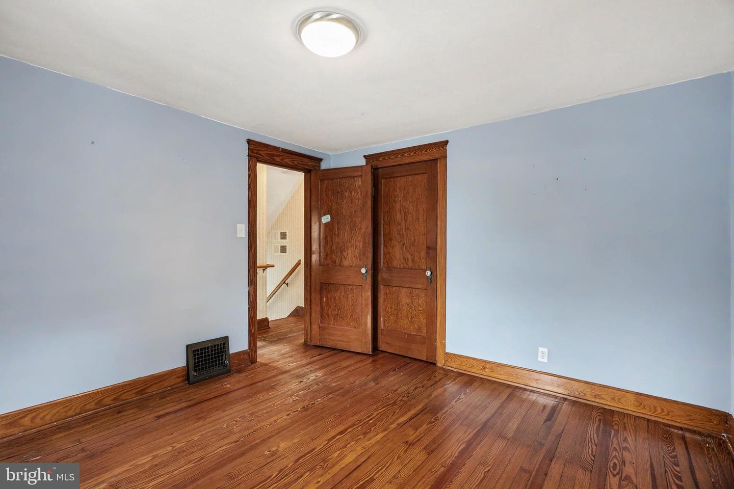 317 E Hanover Street photo 27