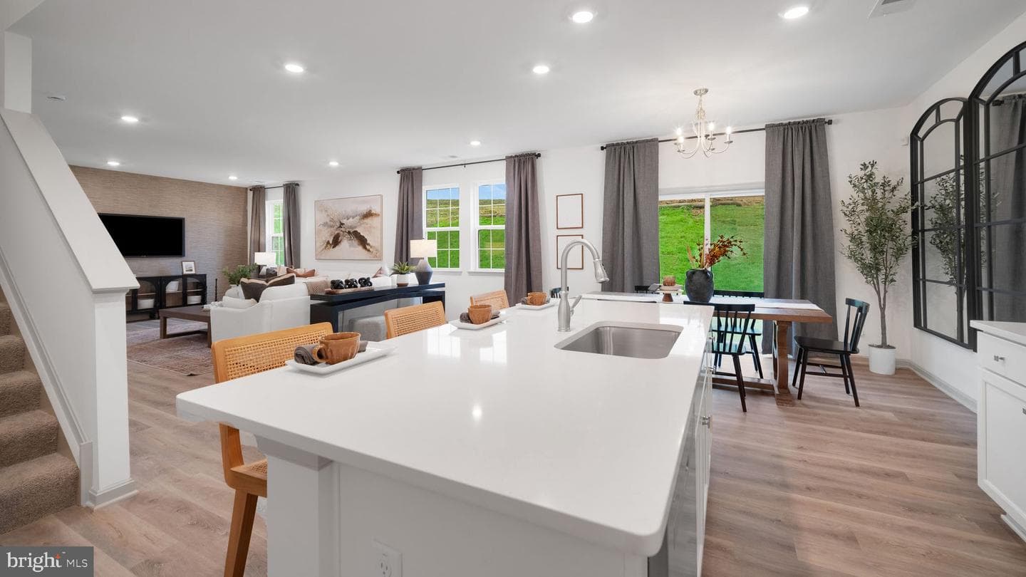 100 Christina Drive photo 5