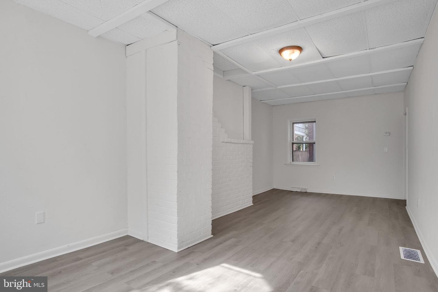 125 S Pershing Avenue photo 3