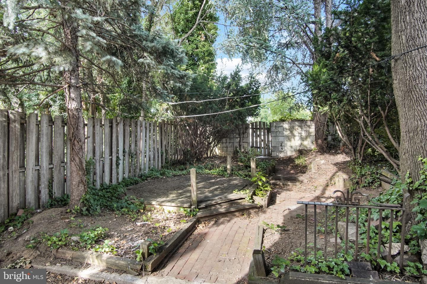 125 S Pershing Avenue photo 37