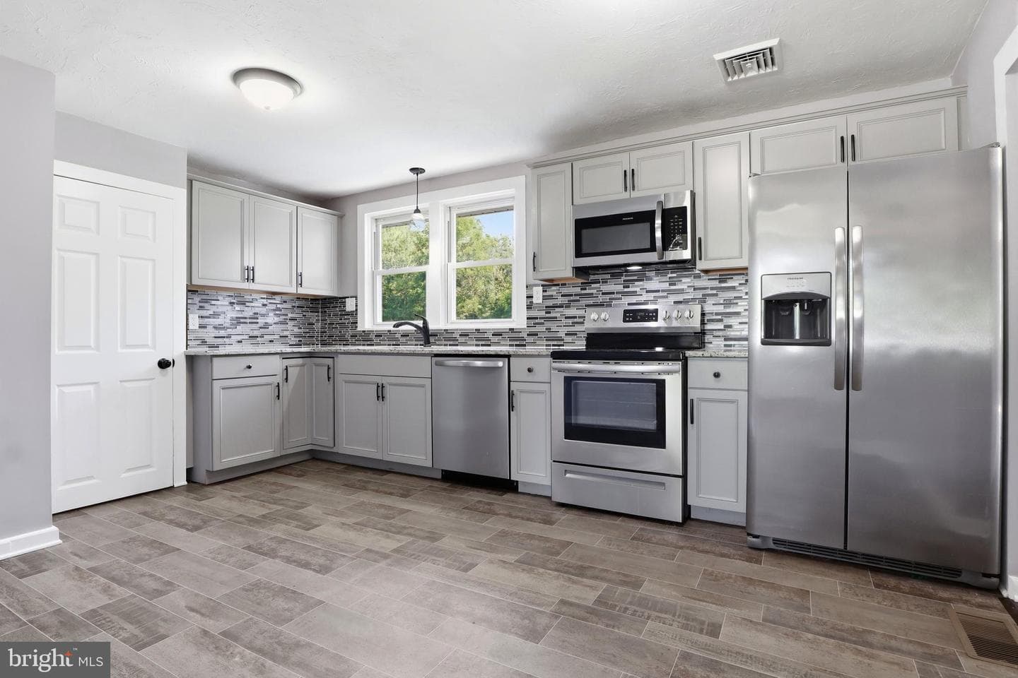 2913 Bull Road photo 6