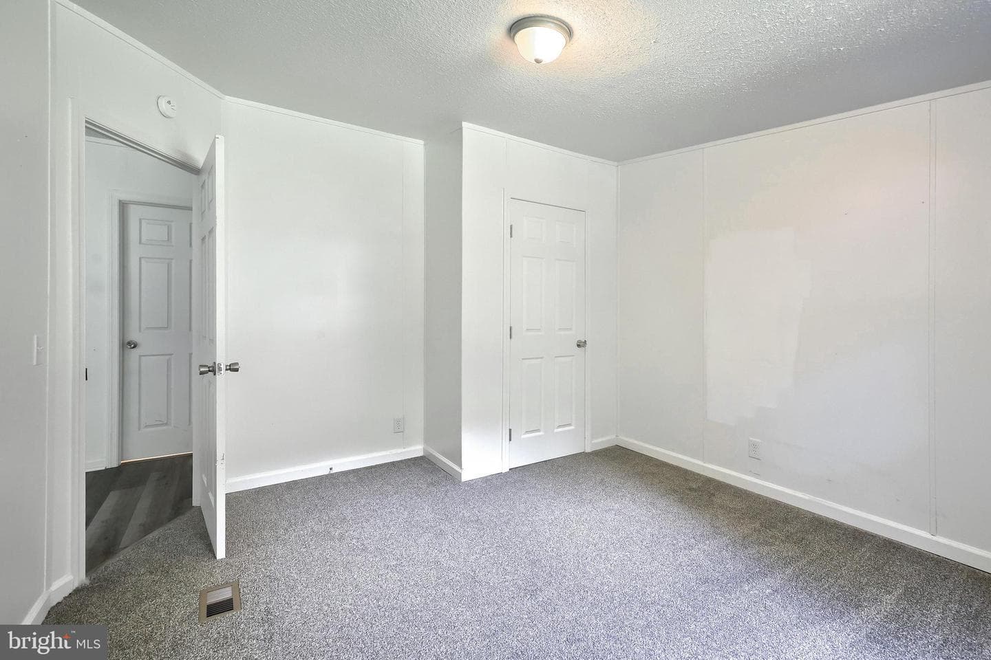 76 Laurel Drive photo 17