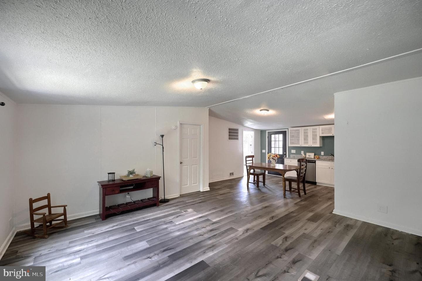 76 Laurel Drive photo 9