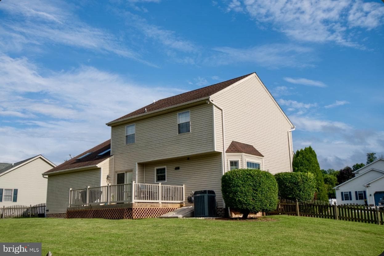 153 Timber Lane photo 4