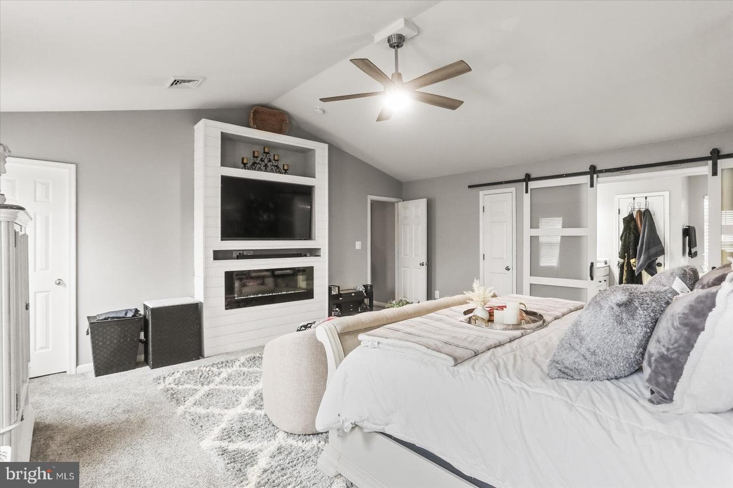 2520 Village Road photo 24