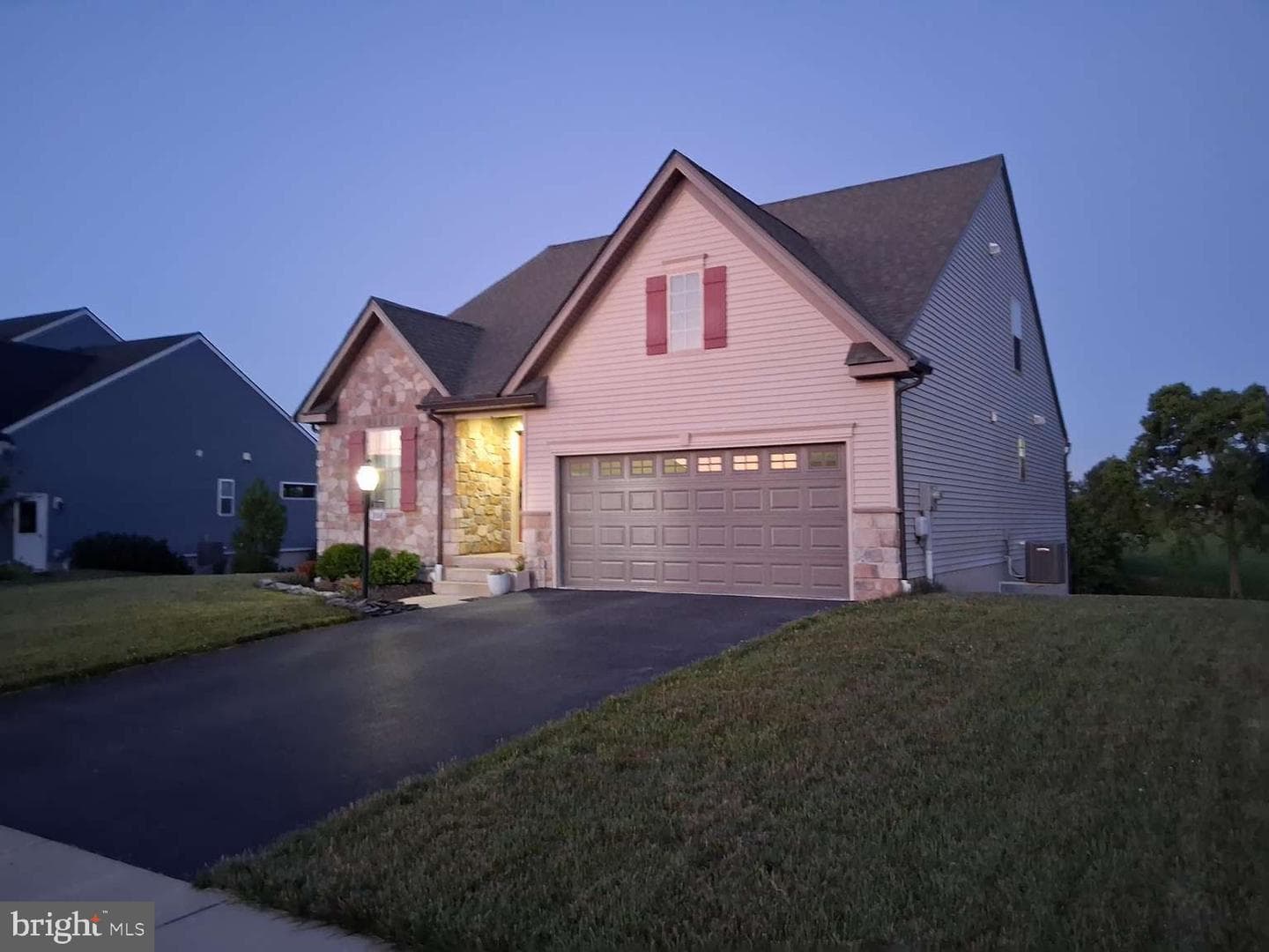 316 Hollyhock Drive, Manchester