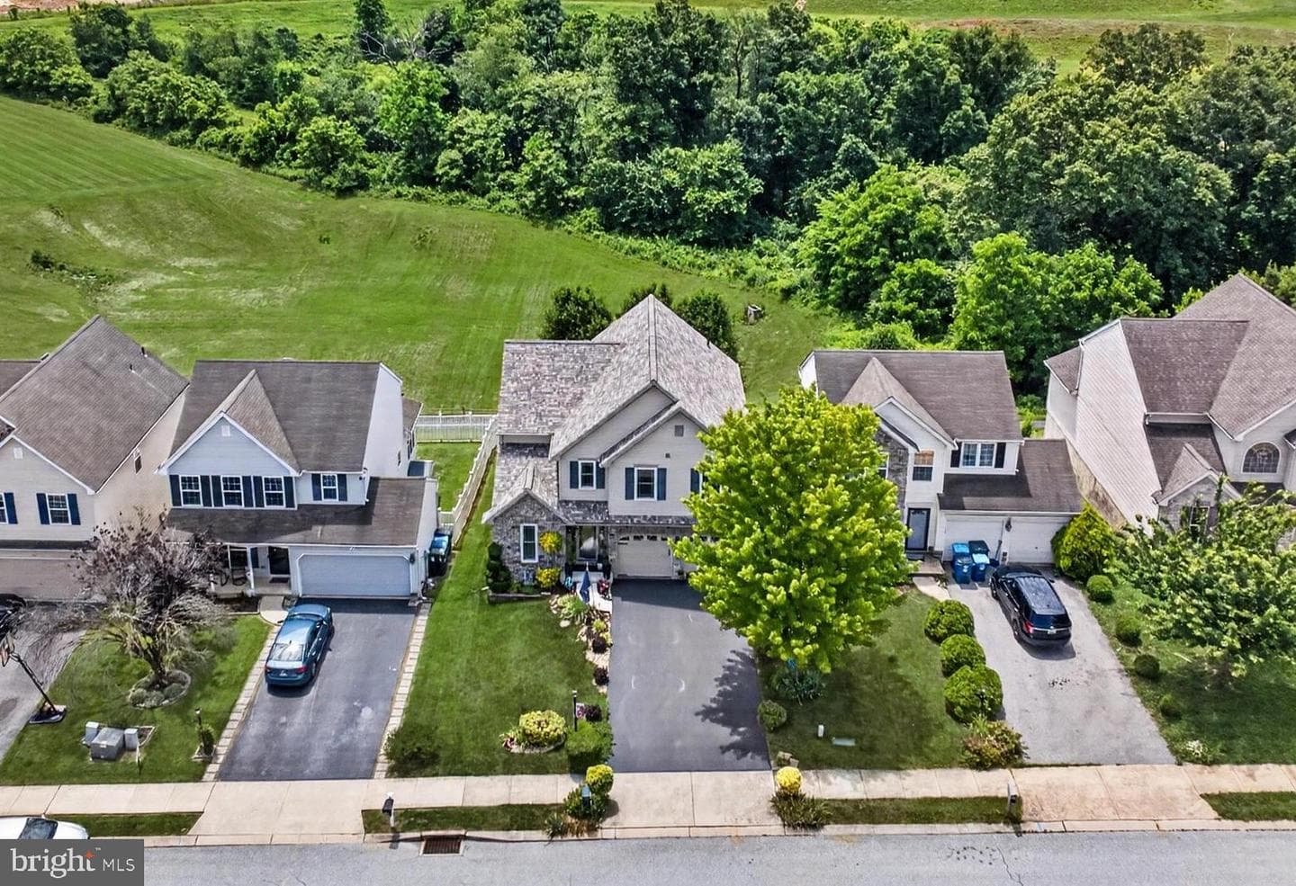 325 Thomas Armor Drive photo 3