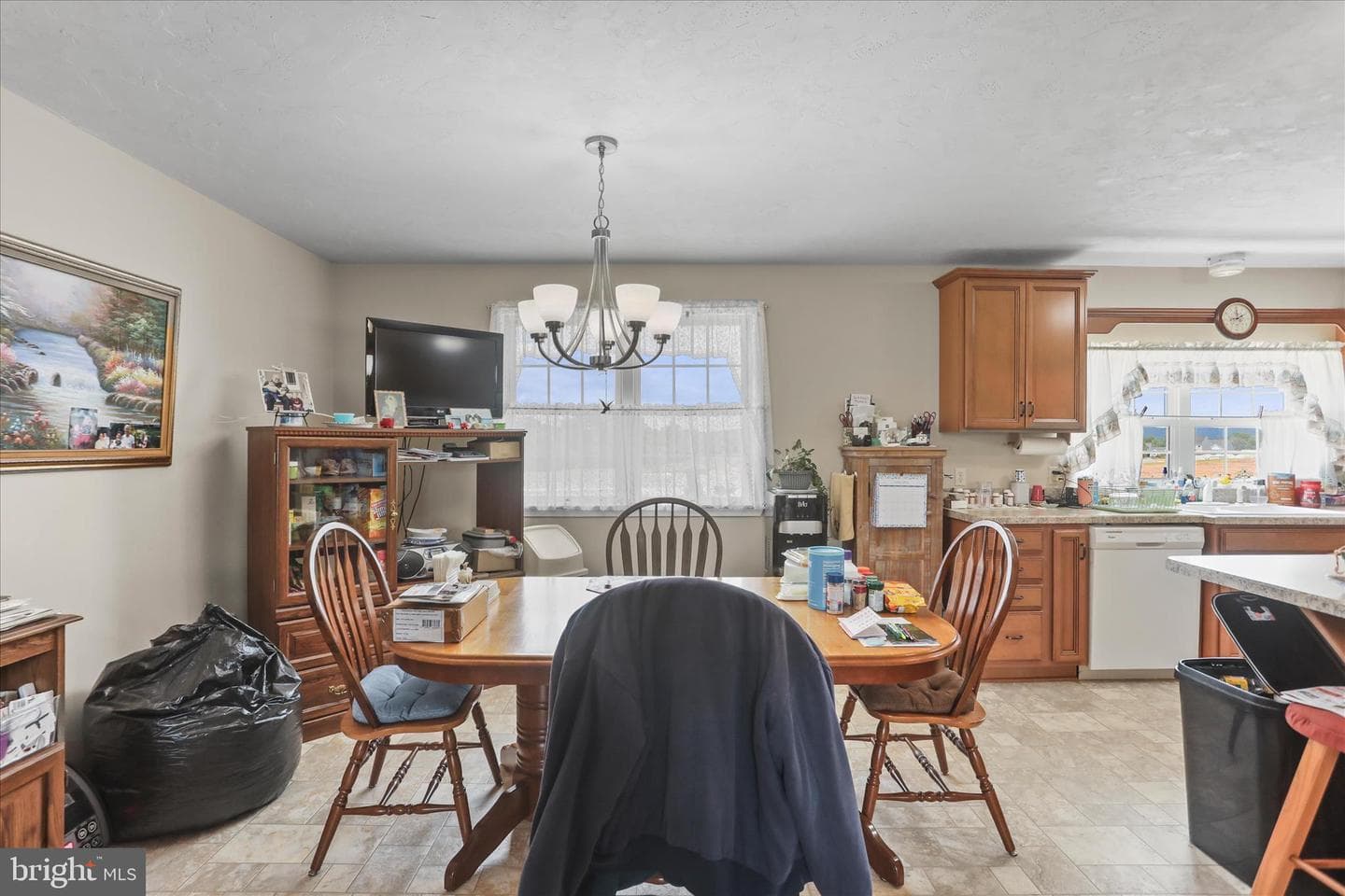 2440 Belair Drive photo 11