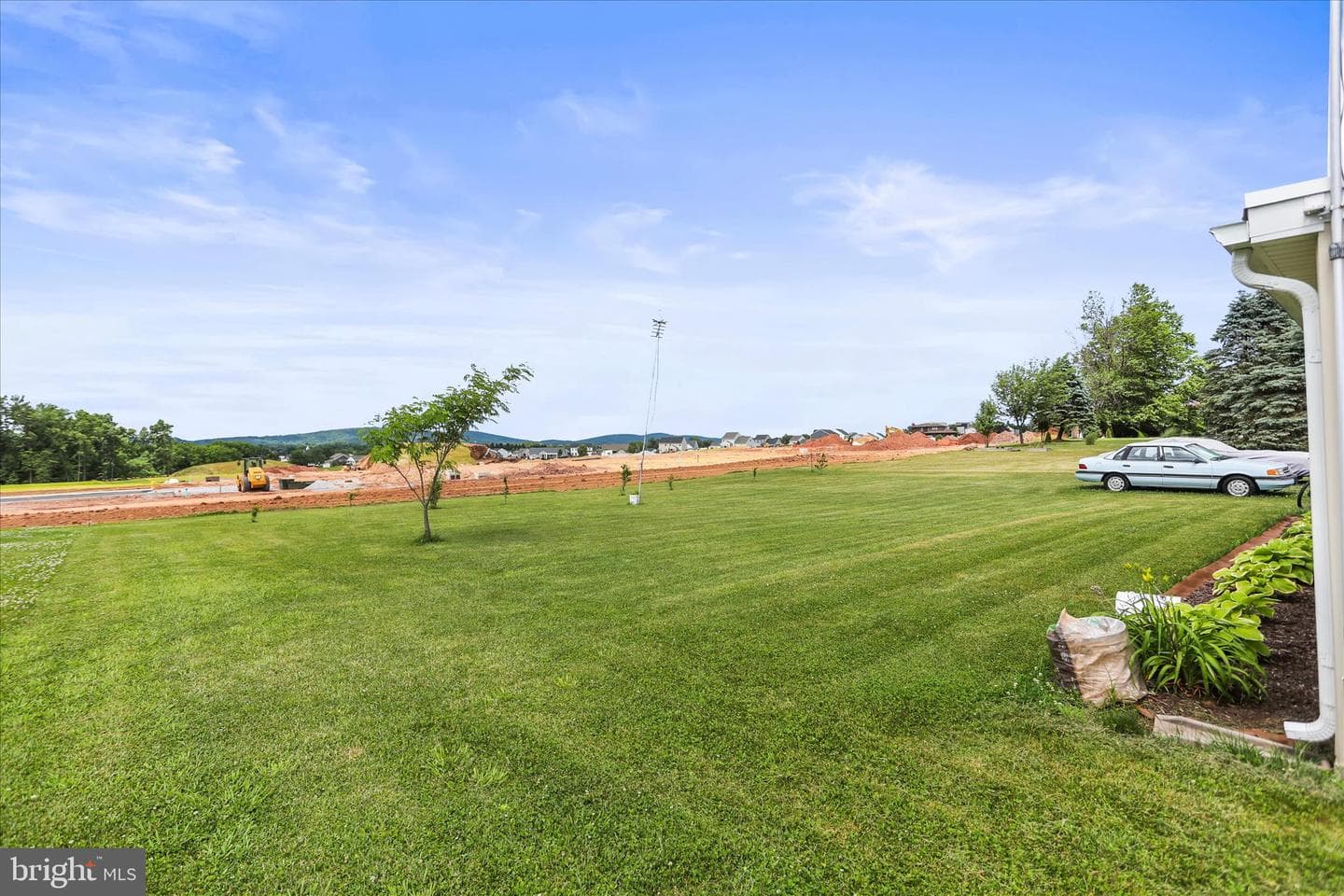 2440 Belair Drive photo 36