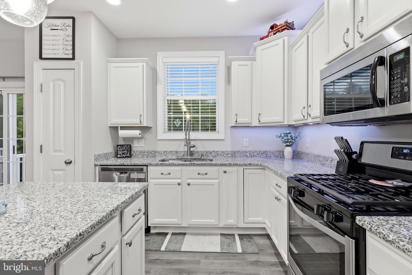 521 Charles Avenue photo 10