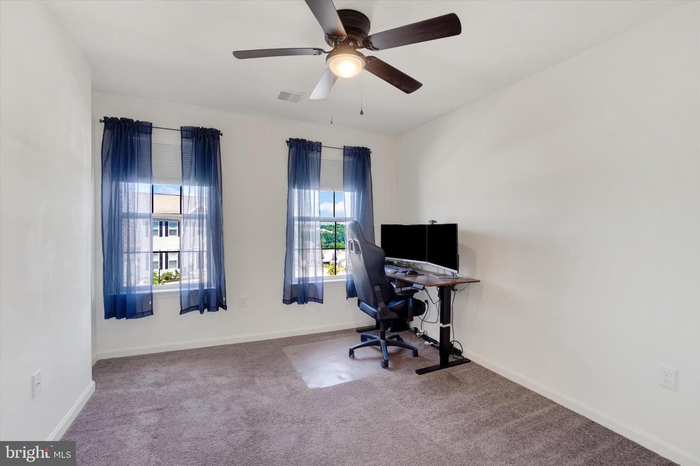 215 Thoroughbred Drive photo 20