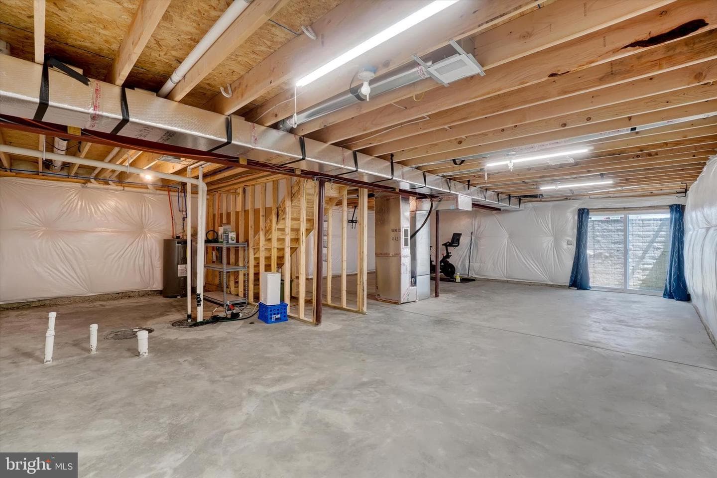 215 Thoroughbred Drive photo 24