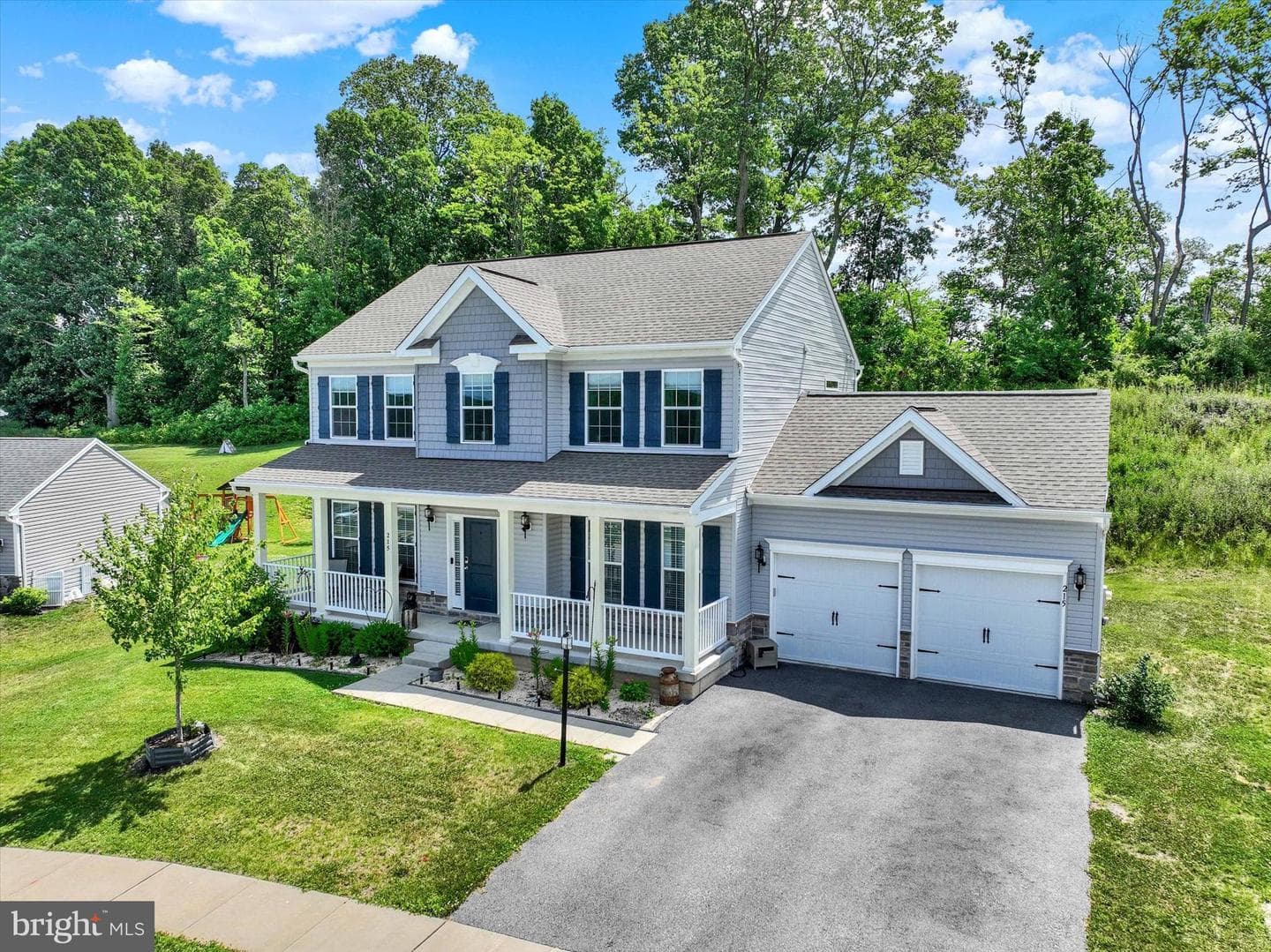215 Thoroughbred Drive photo 3