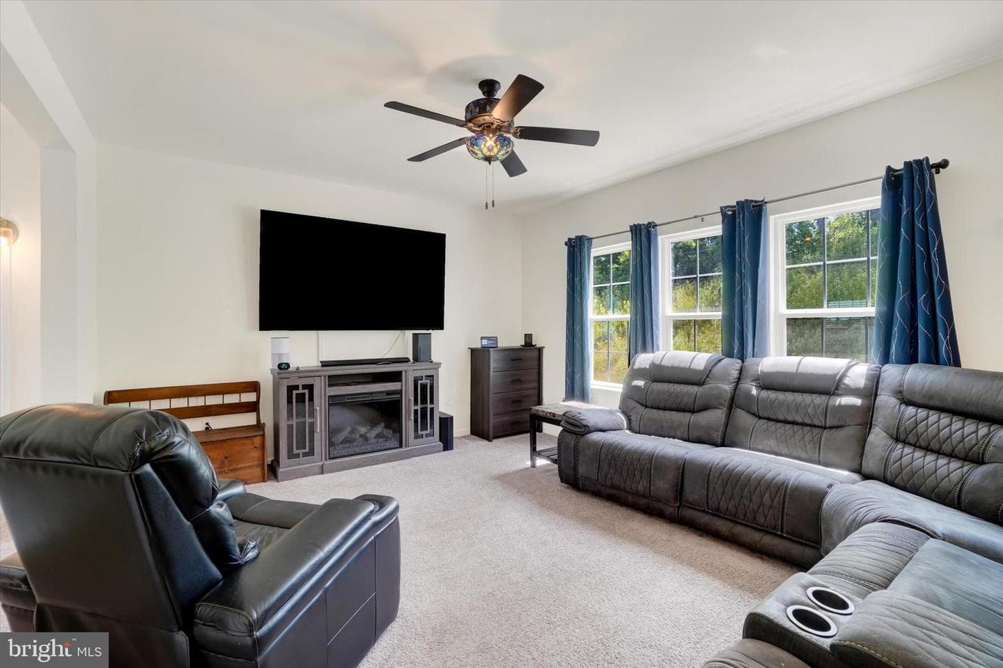 215 Thoroughbred Drive photo 9