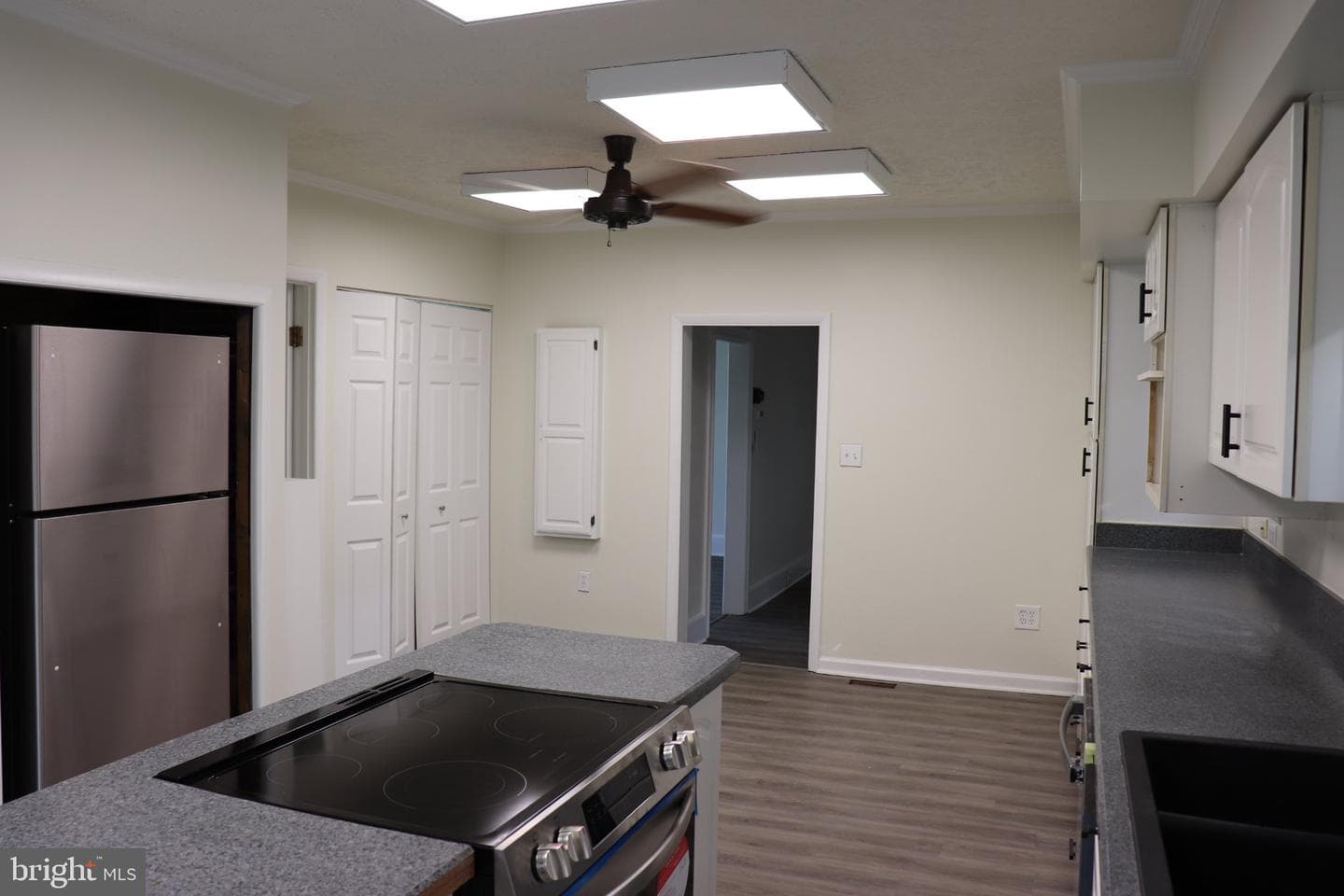 529 Main Street photo 9