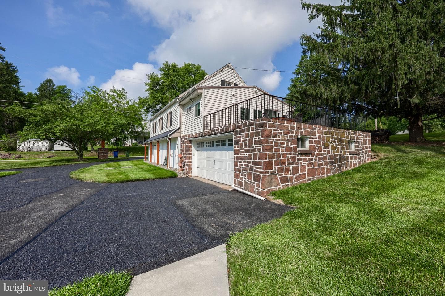5390 Nursery Road photo 4