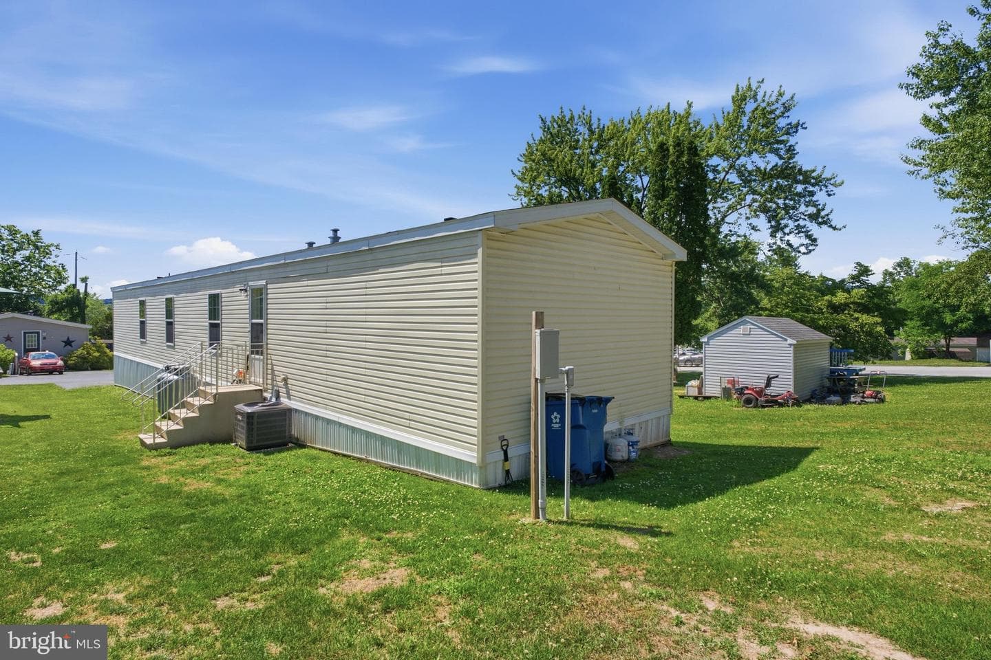 2 Walmar Manor photo 22