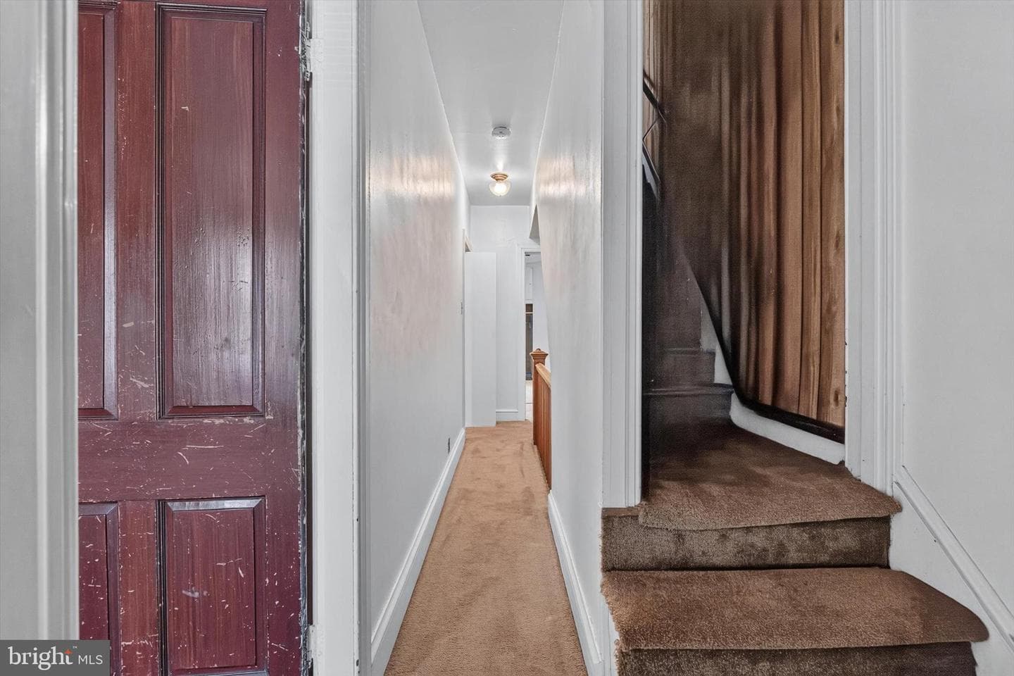 561 S Queen Street photo 18