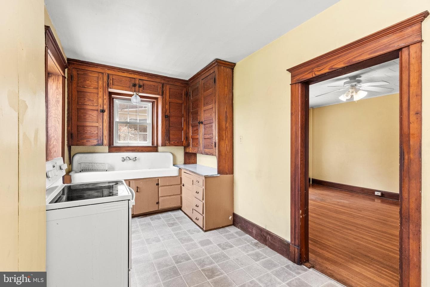 228 Baltimore St photo 18