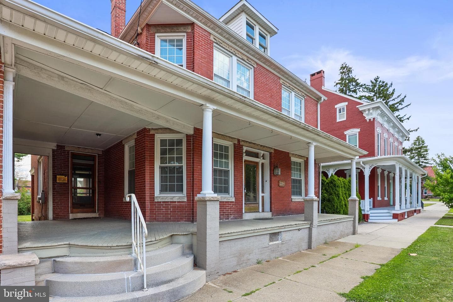228 Baltimore St photo 3
