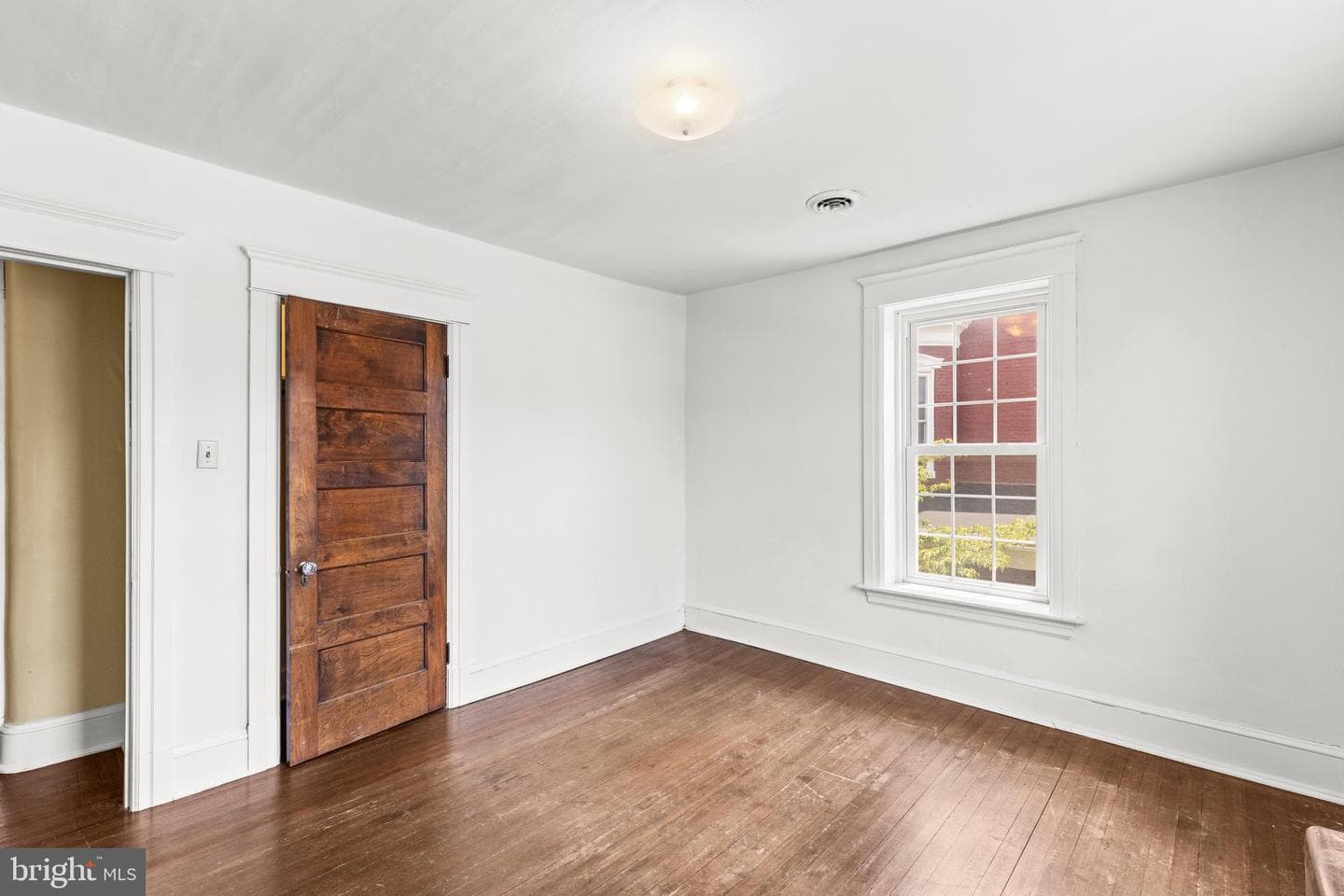 228 Baltimore St photo 34