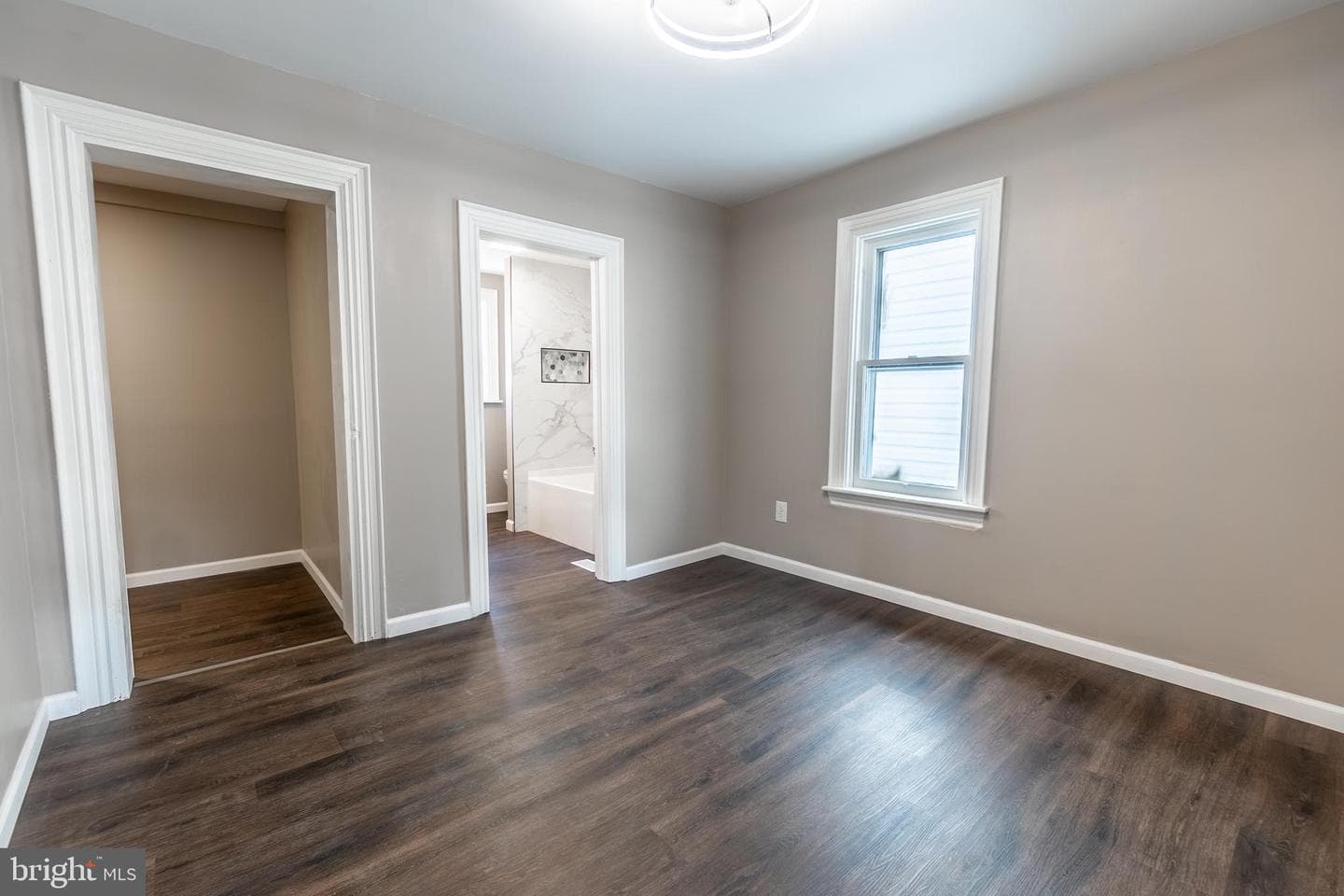 229 2nd Avenue photo 9