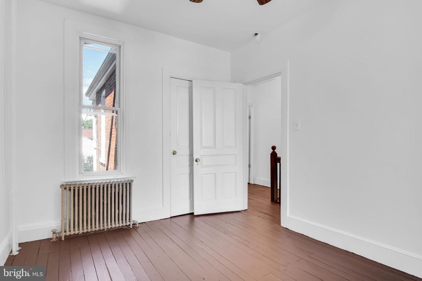 1122 N George Street photo 25