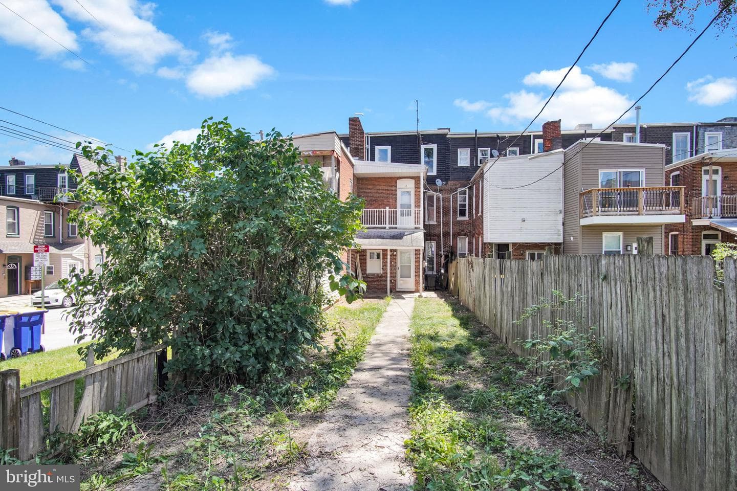 1122 N George Street photo 9