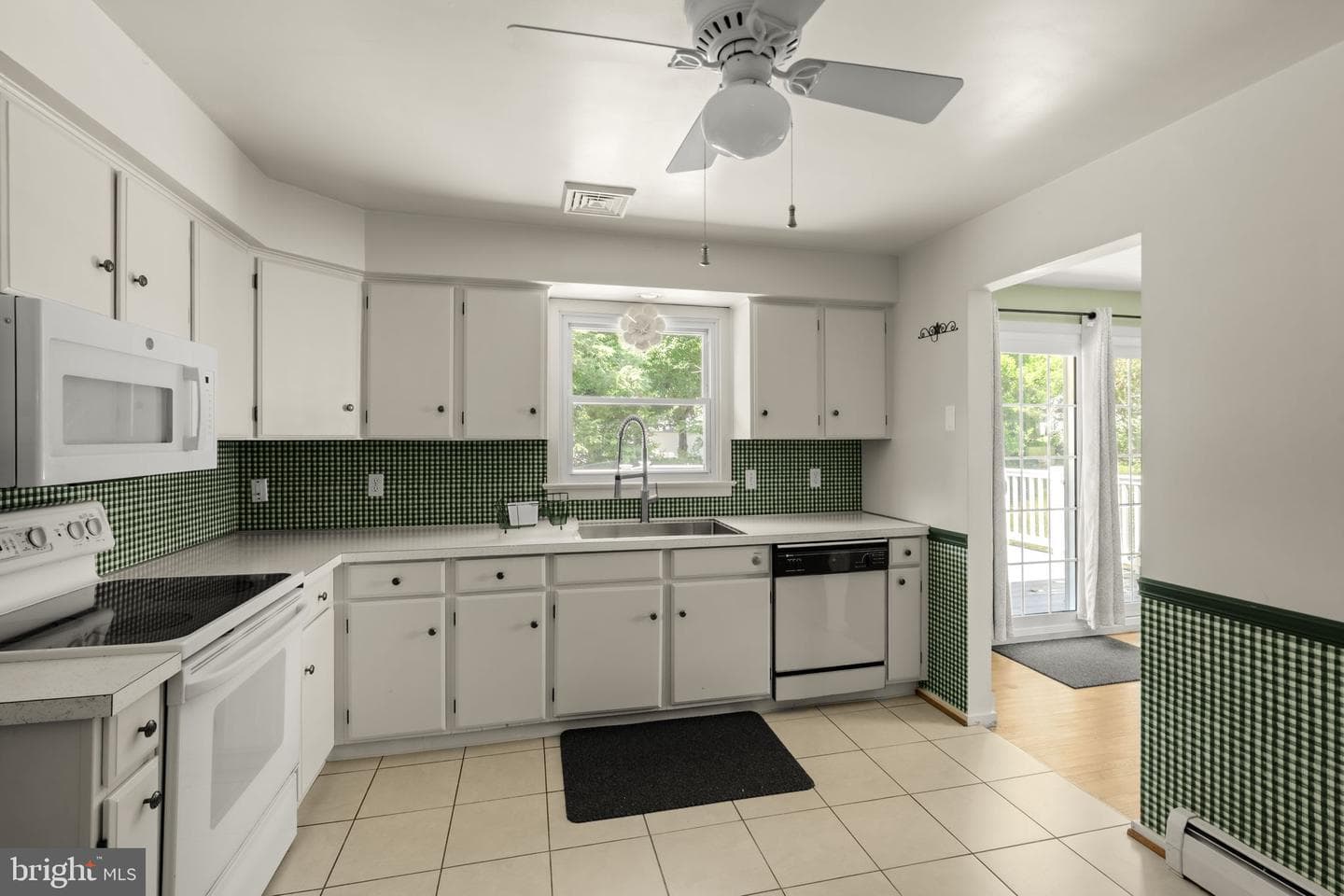 4107 Trowbridge Road photo 10