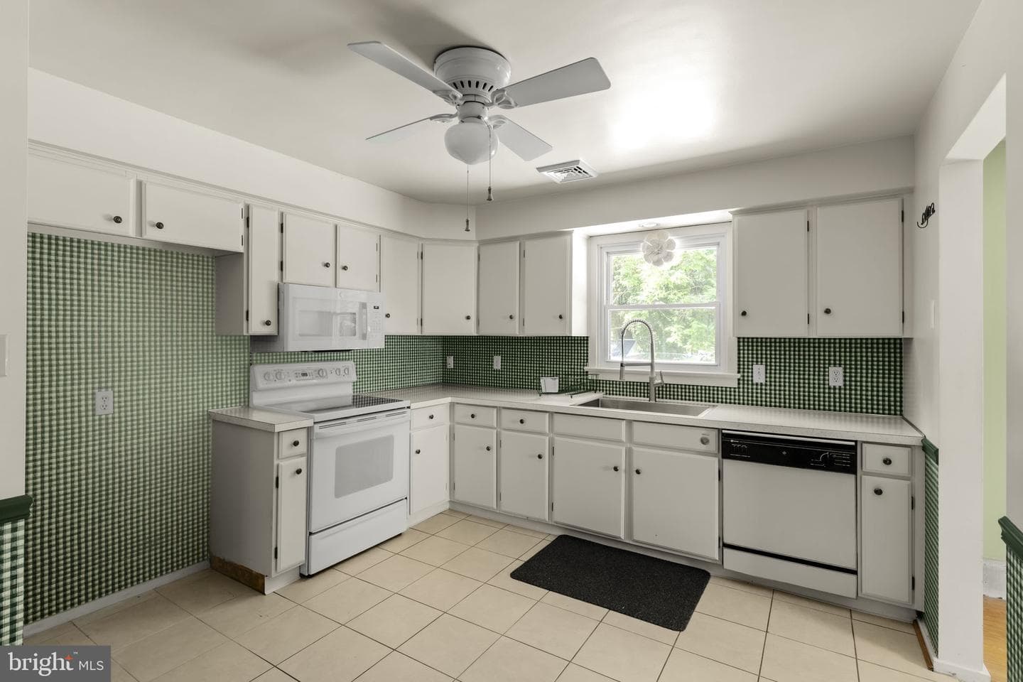 4107 Trowbridge Road photo 9