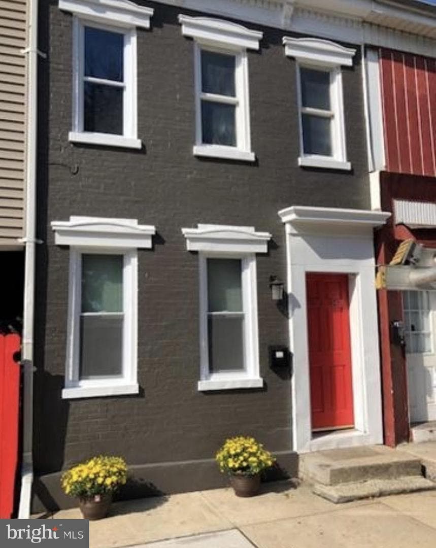 518 S Queen St, York