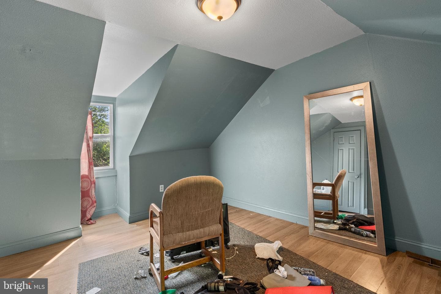 518 S Queen St photo 21