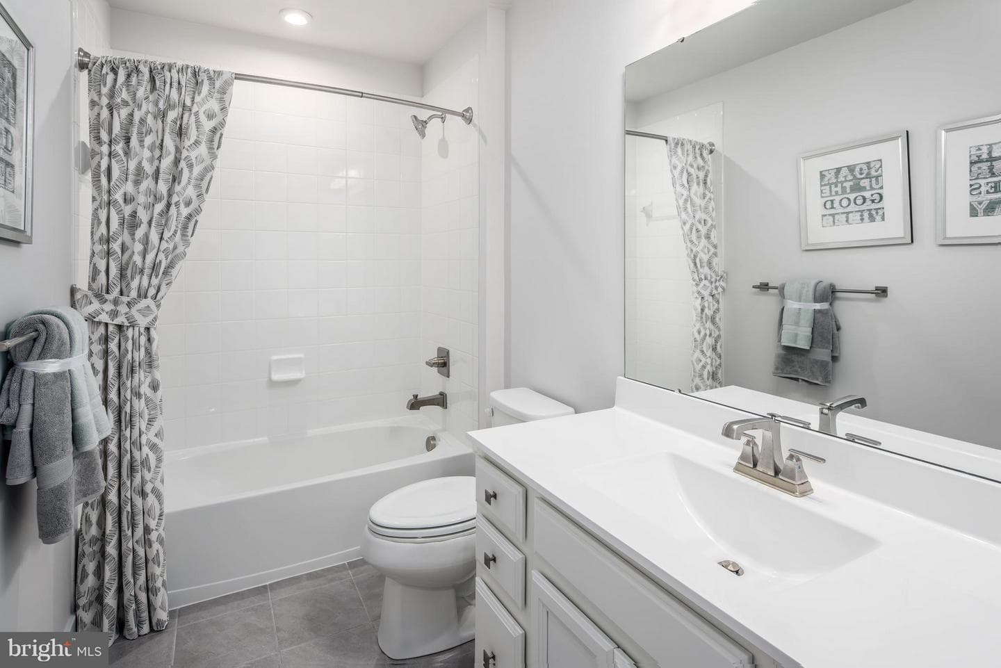 382 Kelso Drive photo 18
