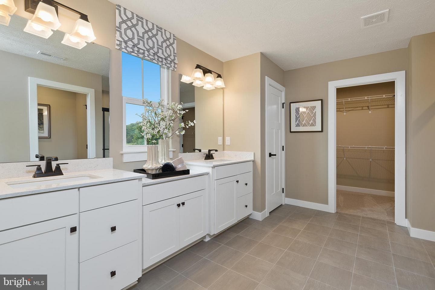 384 Kelso Drive photo 21