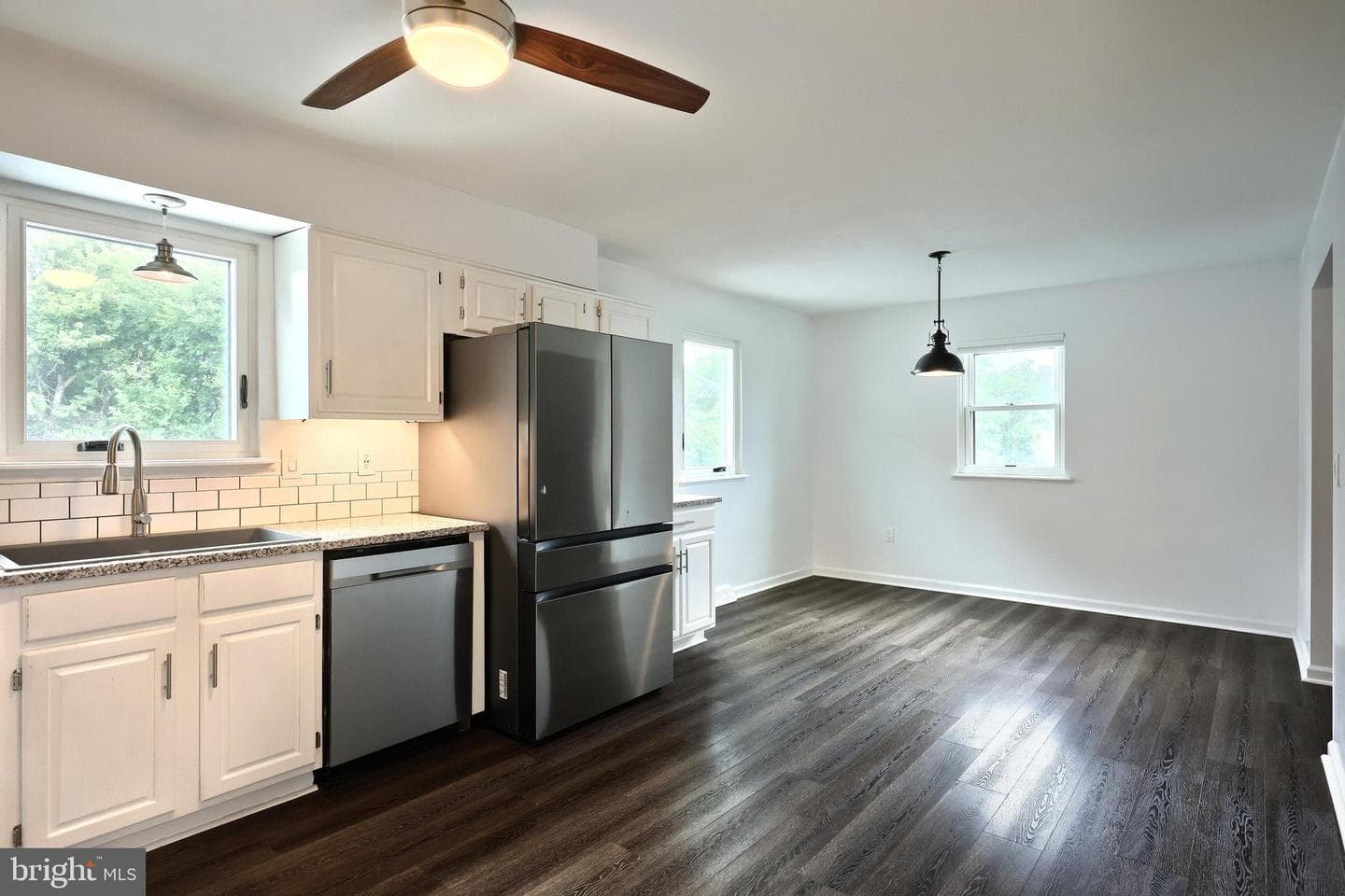 2832 Glen Hollow Drive photo 23