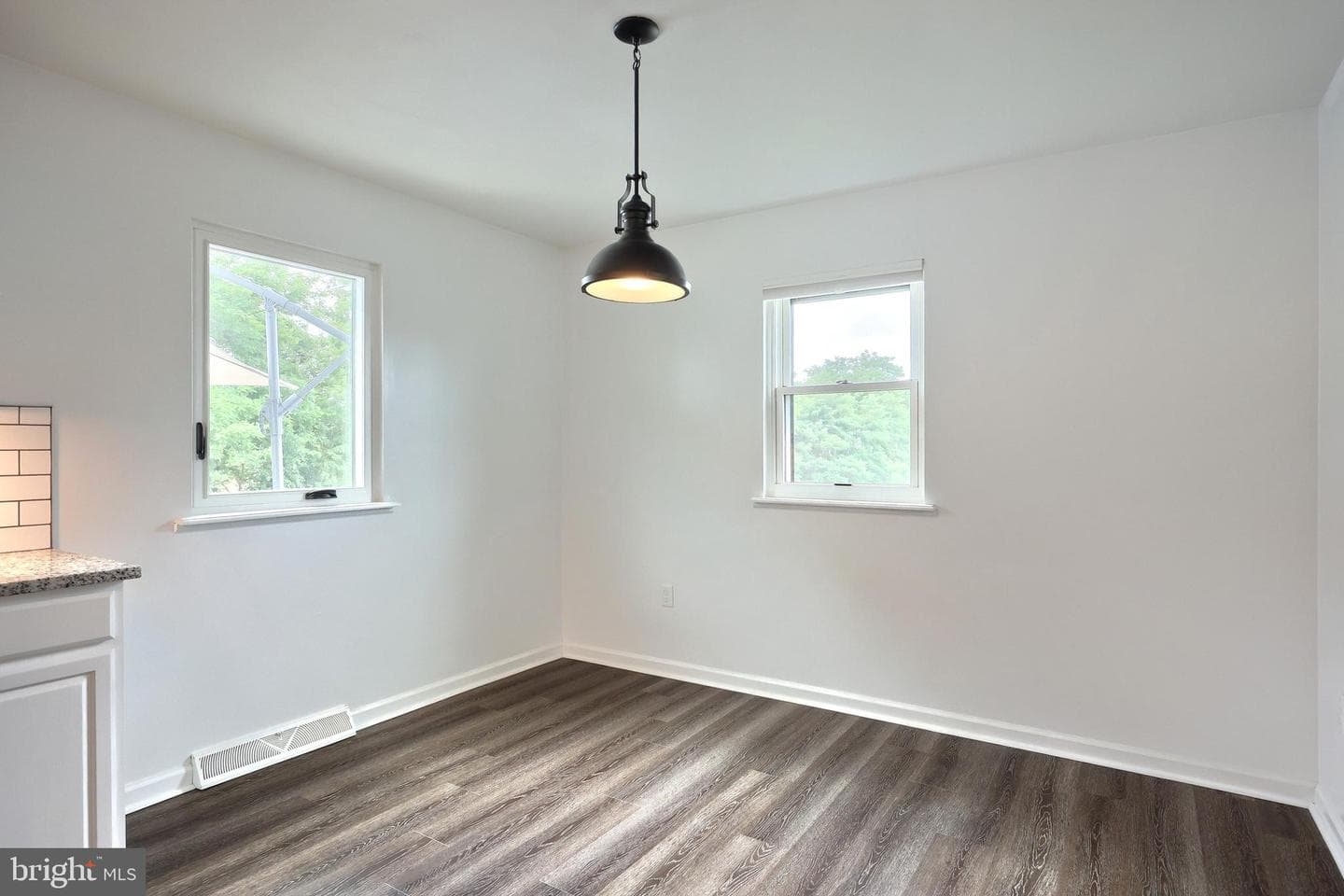 2832 Glen Hollow Drive photo 27