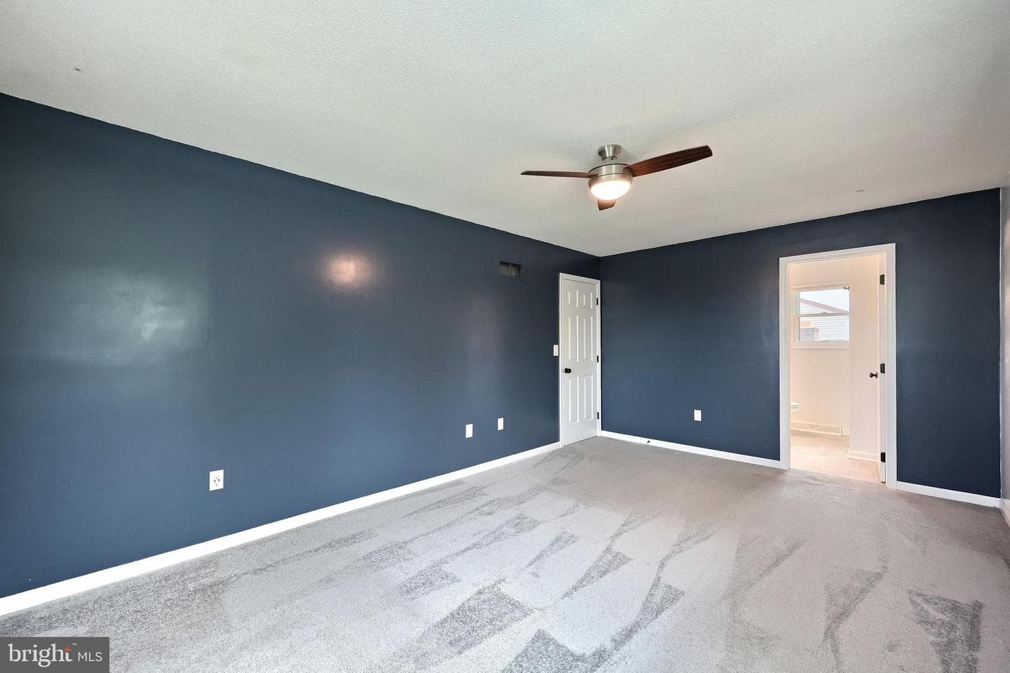 2832 Glen Hollow Drive photo 32