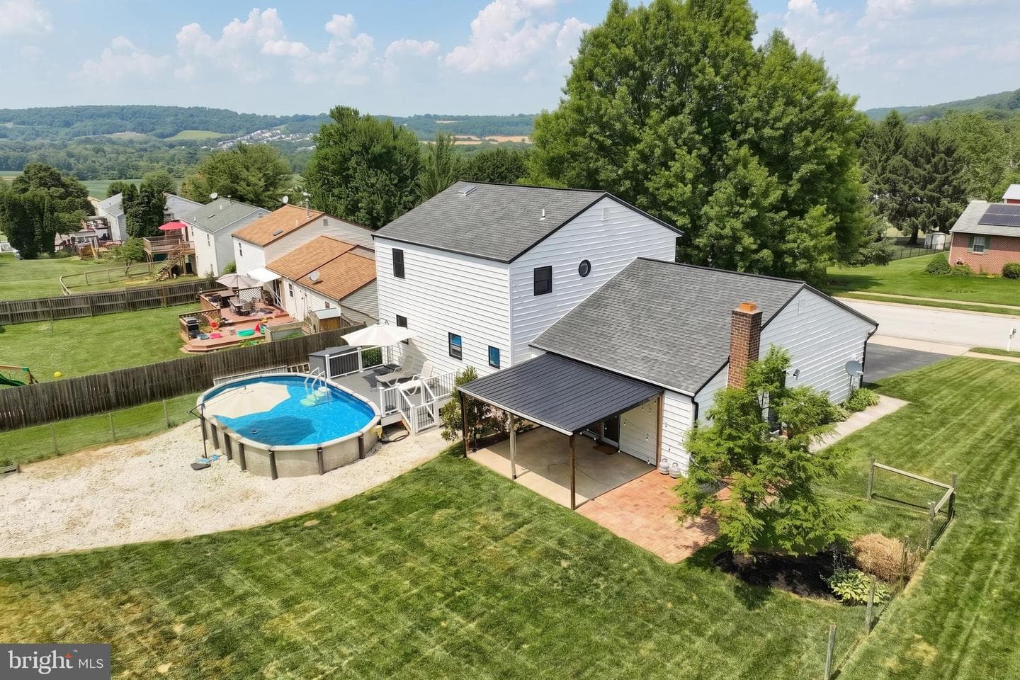 2832 Glen Hollow Drive photo 8