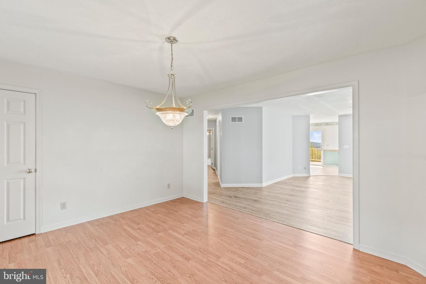 151 Overview Circle E photo 9