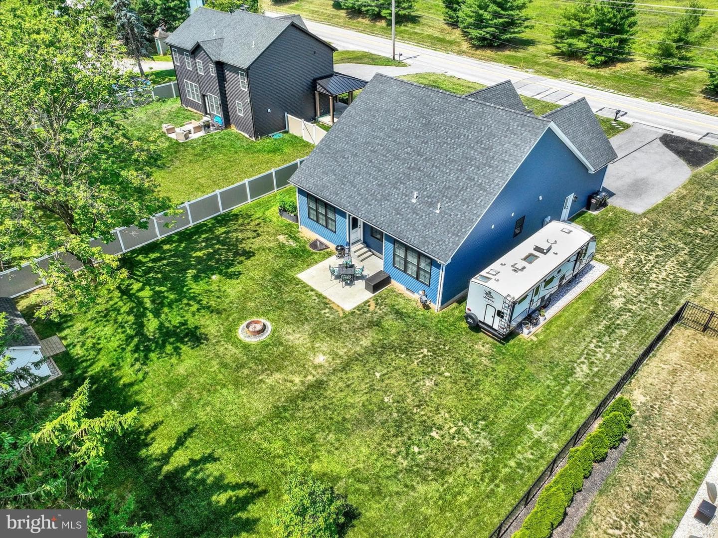 660 Church Road photo 3